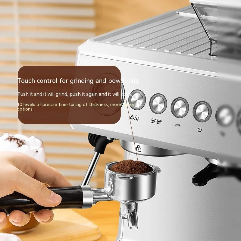 Fully automatic Italian coffee machine in Silver Gray, 320 x 320 x 400mm, with 2L water tank and 20Bar pressure