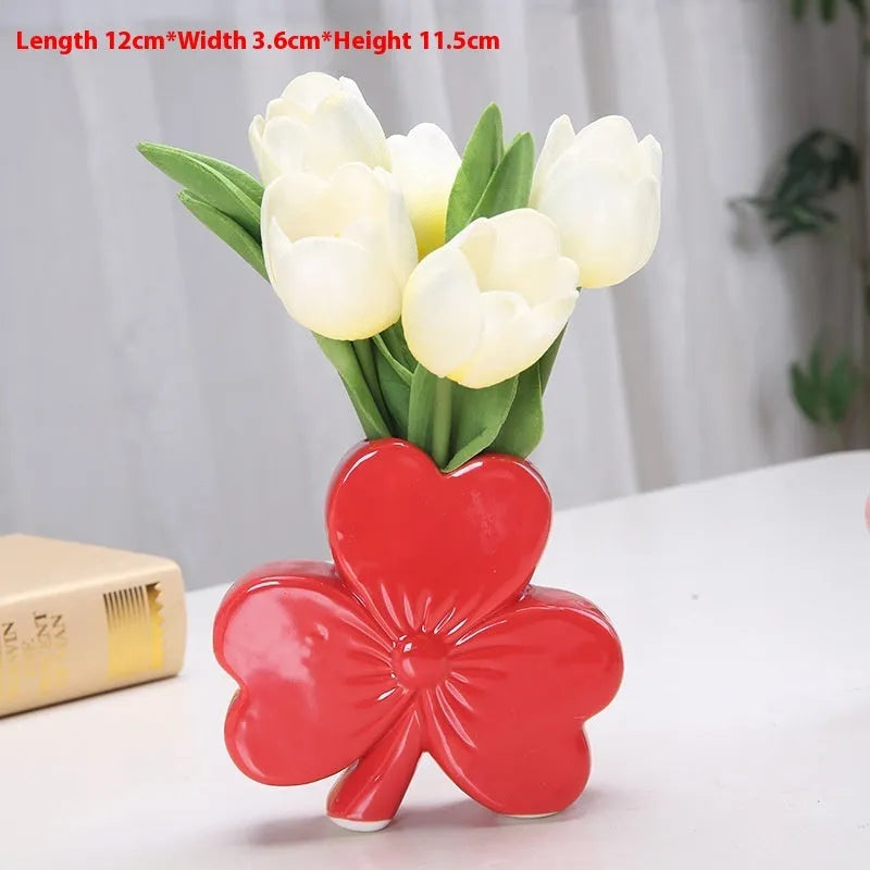 White porcelain clover-shaped ceramic vase European style table decoration
