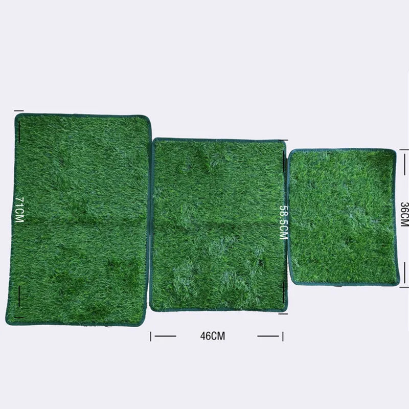 Green dog grass pee pad with realistic lawn appearance for pet toilet training