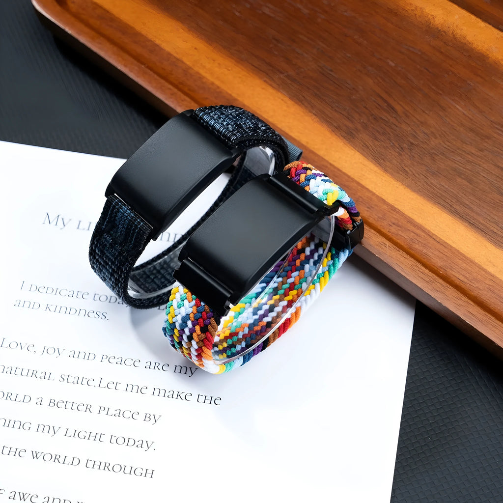 Nylon woven sports bracelet strap in obsidian black for Whoop 4.0 and 5.0, 22mm width with Velcro closure