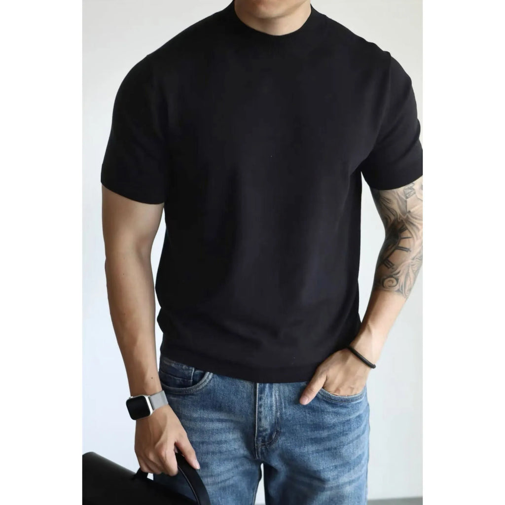 Men's slim-fit knit T-shirt in breathable polyester available in eight solid colours