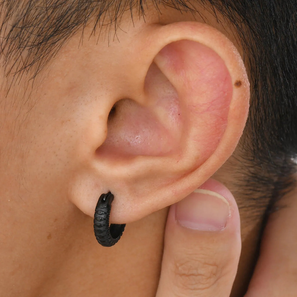 Stainless steel snake pattern stud earrings in black and gold colour options
