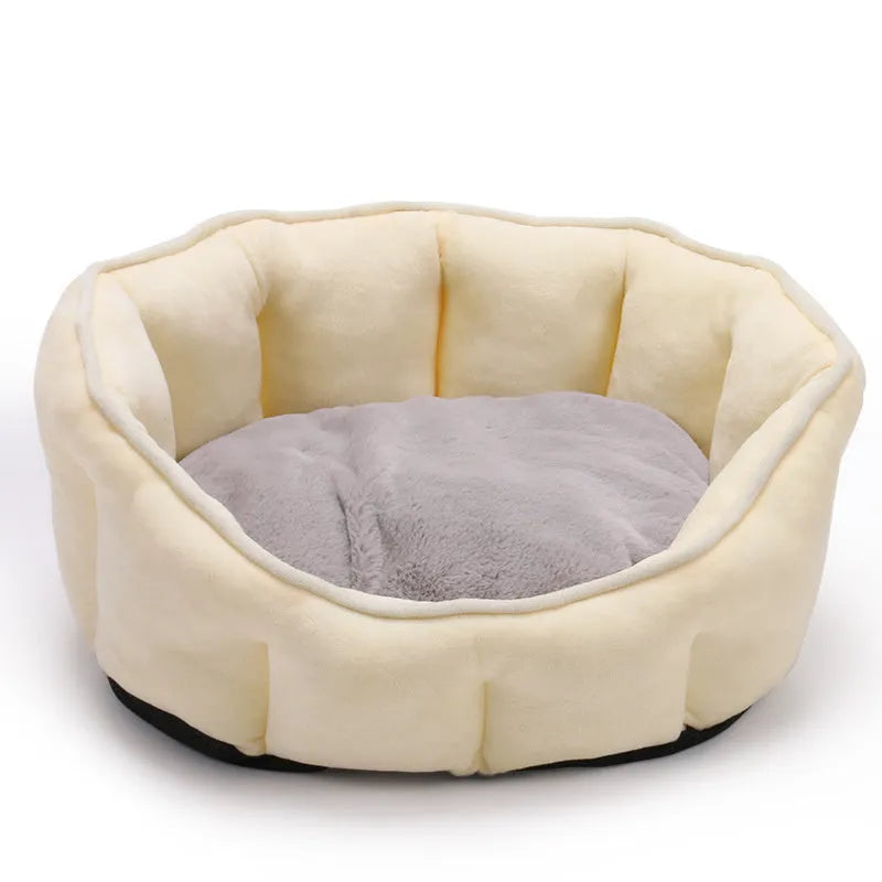 Grey plush cat kennel mat with an integrated hammock, measuring 46cm wide.