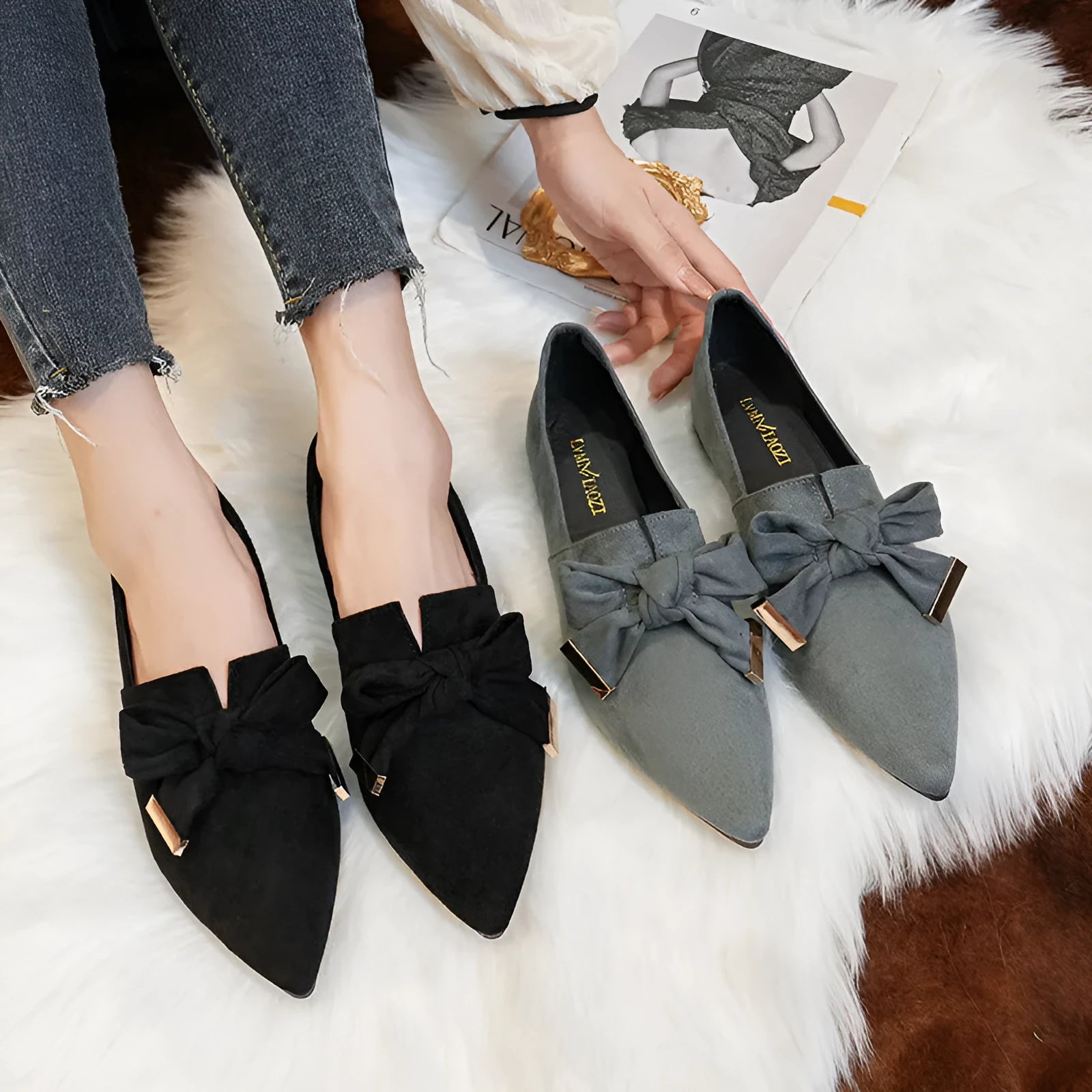 Women's flat shoes deep mouth slip-on pumps in black with metal belt decoration, low heel