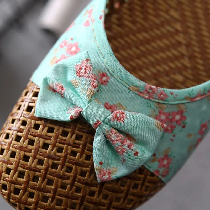 Indoor non-slip thick-soled floor linen slippers with toe holder, available in multiple colours