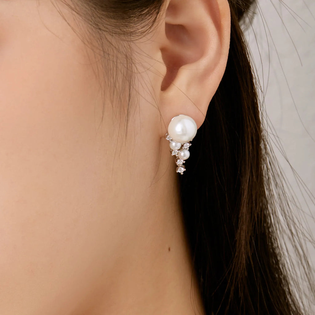 E214 925 silver pearl stud earrings for women with electroplated finish
