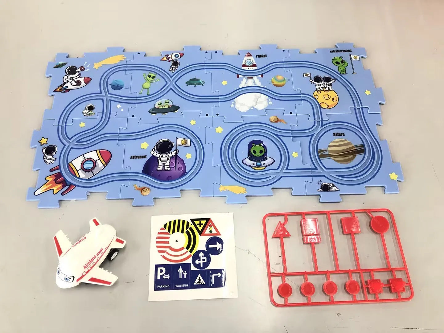 Children puzzle electric railroad speeder with DIY assembly track and automatic car, dinosaur theme