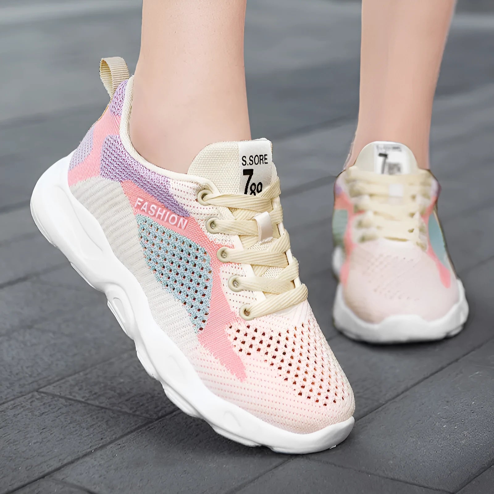 Women's blue and pink colourblock lace-up sneakers with mesh uppers