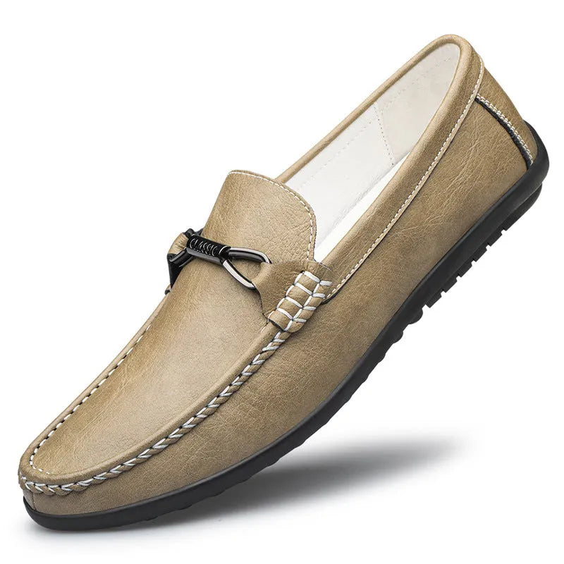 Breathable two-layer cowhide slip-on casual shoes with rubber sole, round toe, and sewing thread details