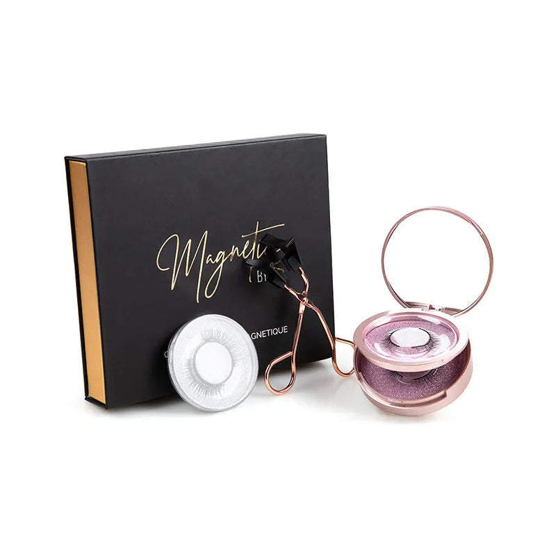 Reusable self-adhesive false eyelashes in white round gift box with three pairs