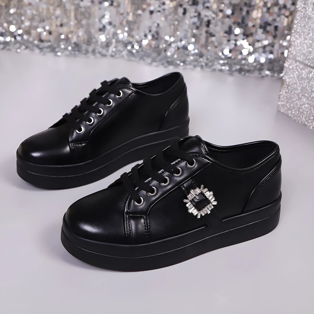 New soft bottom PU leather women's sports shoes with lace-up fastening and rubber sole in apricot colour