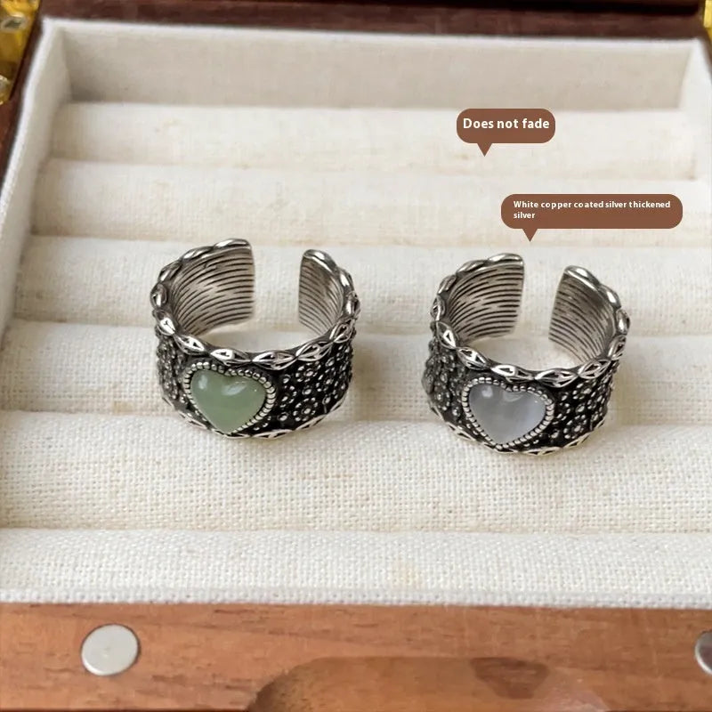 Adjustable opening retro wide-faced heart ring in silver-plated white copper