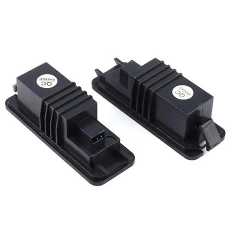Volkswagen LED licence plate light replacement kit with 24 SMD LEDs for Golf Polo Phaeton models.