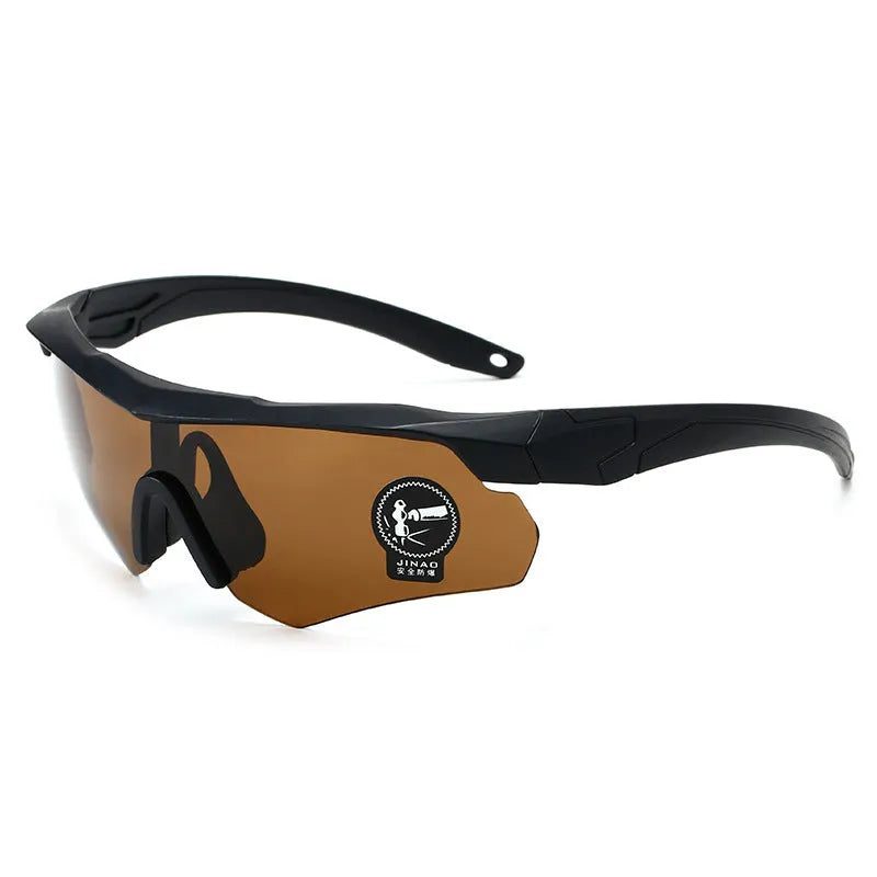 Sports goggles for cycling with polycarbonate frame and interchangeable lenses in windproof design