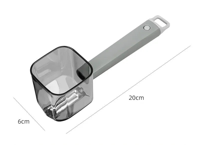 Creative stainless steel vegetable peeler in green, grey or red with PP handle