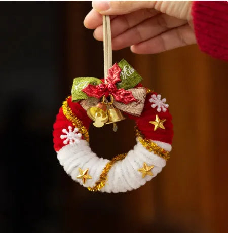 DIY felt Christmas wreath material package with an 8cm x 8cm finished flower wreath in green and red