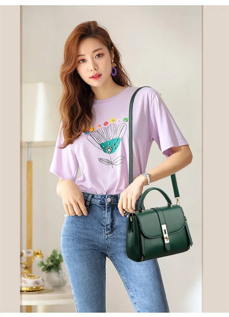 Women's square vertical messenger bag in soft PU leather with adjustable shoulder strap