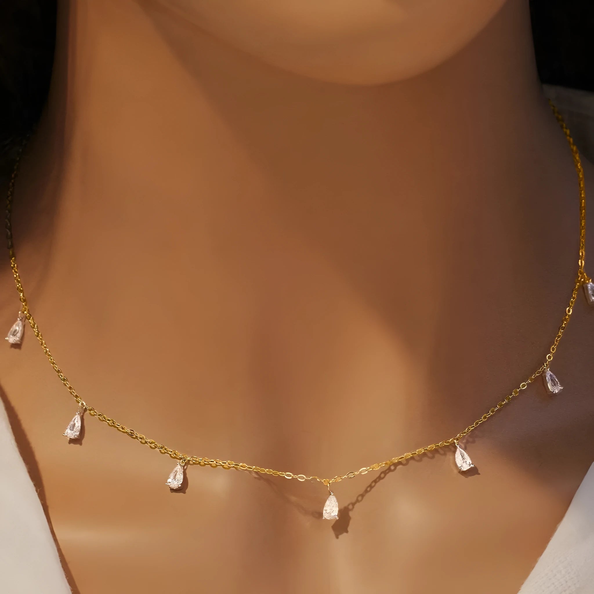925 sterling silver necklace with triangular drop-shaped artificial zircon pendant on adjustable O-chain