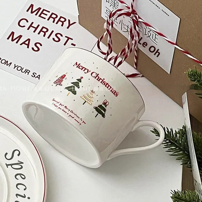 Creative Design Christmas Tree ceramic coffee cup and saucer set with 180ml cup and 15.2cm saucer in festival pattern