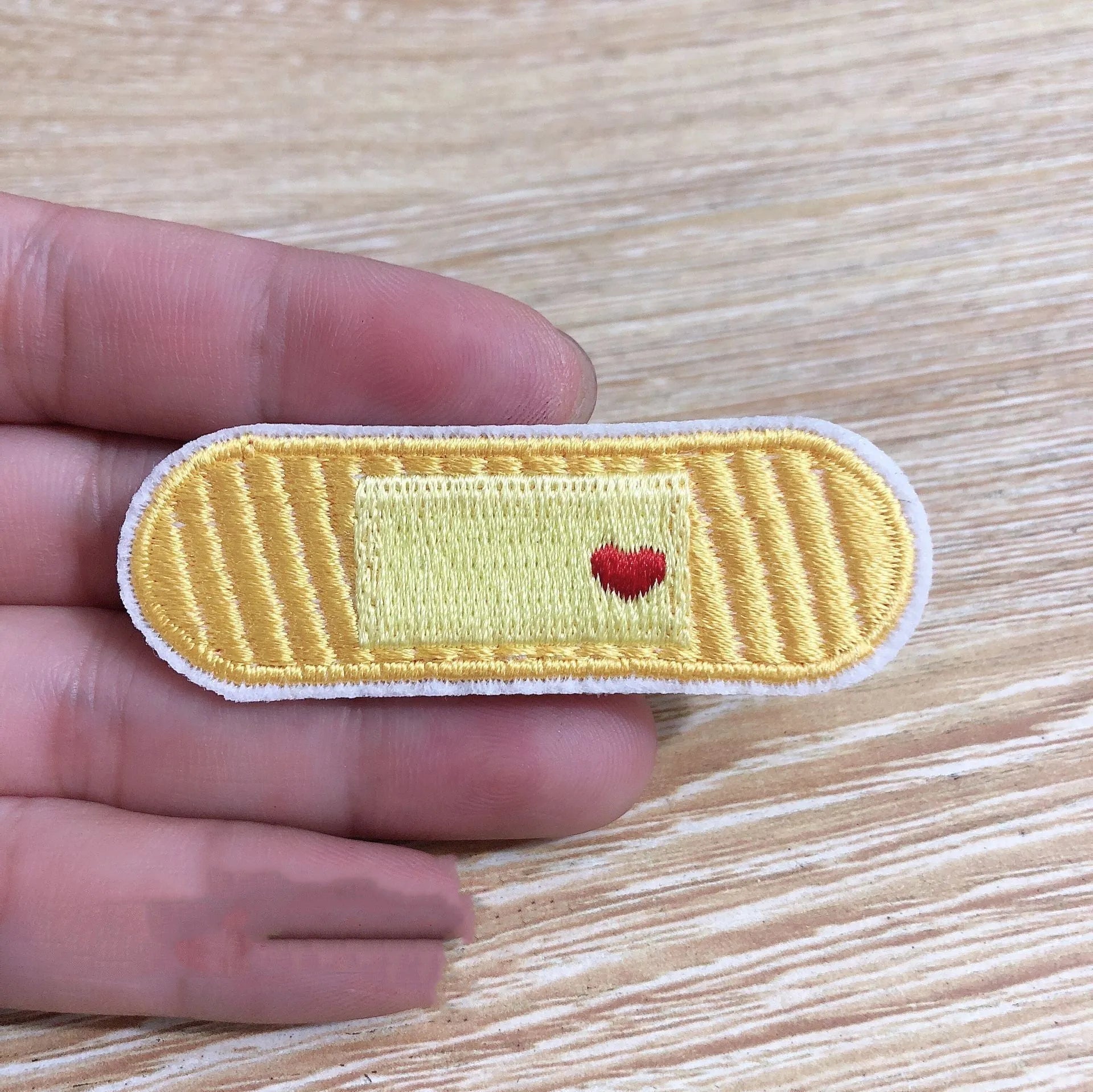 Computer embroidered cloth patch badges with decorative stitching for DIY clothing projects