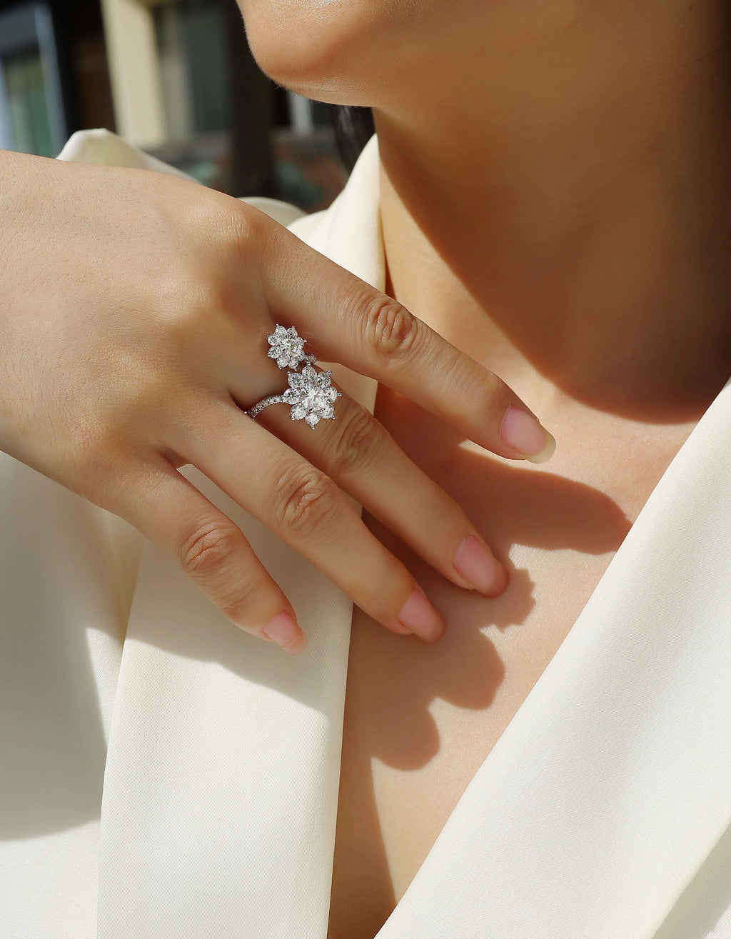Petal Morning Dew 1-carat moissanite wedding ring set with S925 silver platinum-plated band on white background