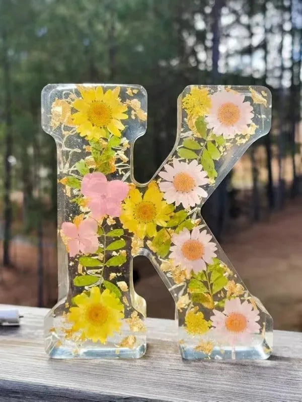 Letter flower transparent resin night light ornament, 15cm x 15cm x 2cm, modern simplicity decorative alphabet floral night lamp
