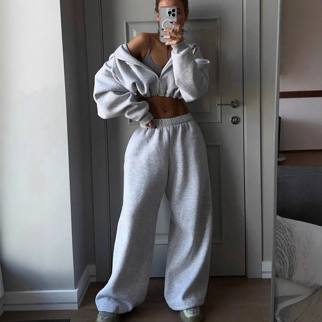Long sleeve sports sweater suit two-piece set in polyester fabric with trousers