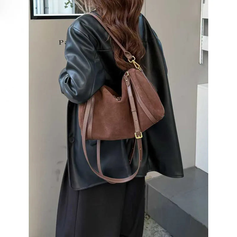 Vintage matte cowhide Boston bag, genuine leather, horizontal square shape, khaki colour, 34x16x21cm