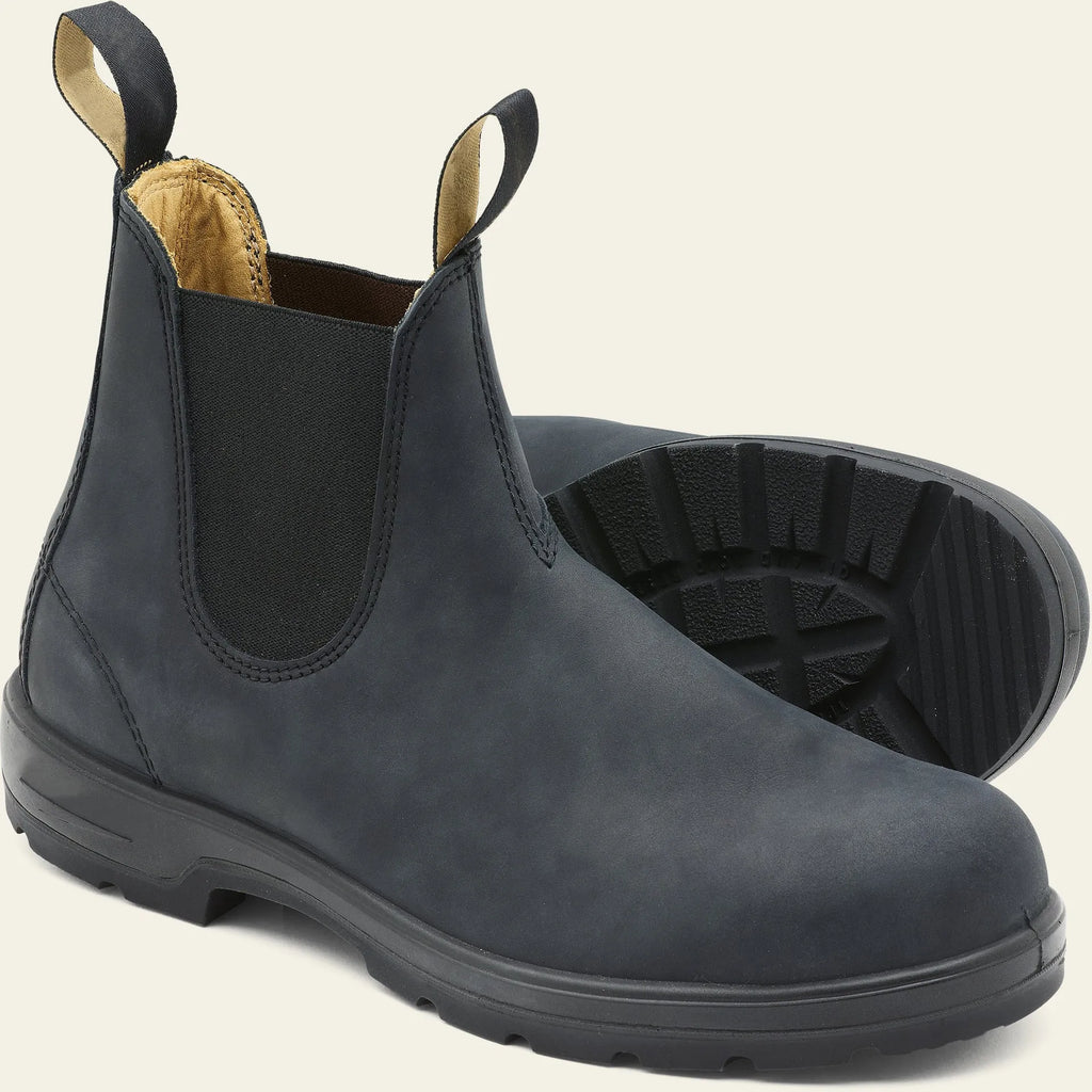 Vintage brown frosted Chelsea boots for men and women with round toe and car suture detail.