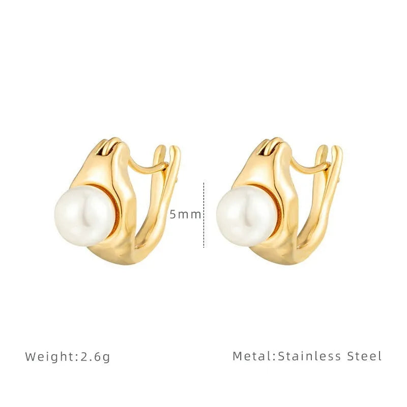 Titanium steel electroplated pearl stud earrings with 5mm pearl in silver colour