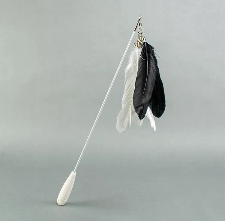 Telescopic cat fishing rod toy extended to 80cm with removable goose feather attachment and integrated bell