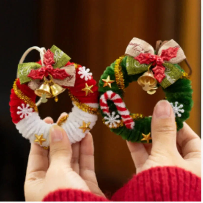 DIY felt Christmas wreath material package with an 8cm x 8cm finished flower wreath in green and red